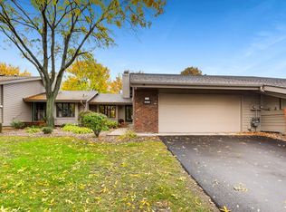 9508 Woodbridge Rd, Bloomington, MN 55438