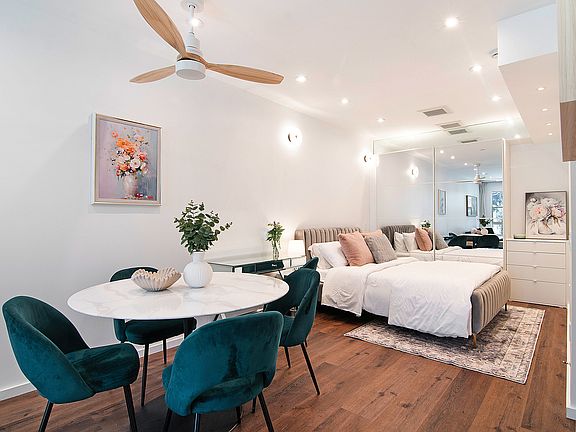 5th image of 1621 S Bedford St #1