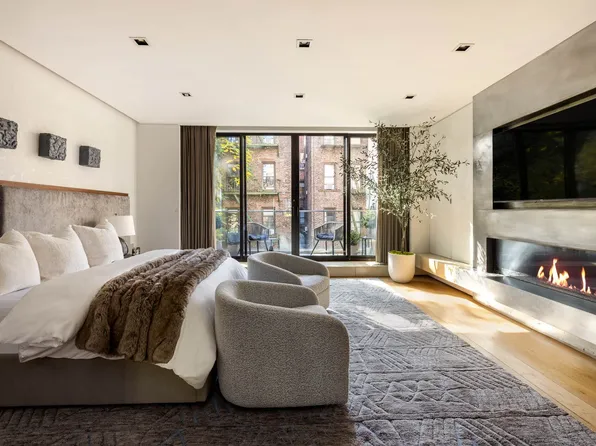 80 Washington Place image 15 of 26