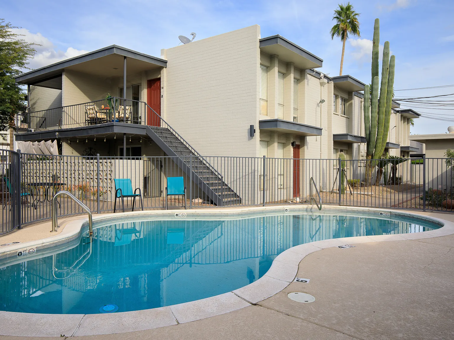 2 bed, 999 sqft, $3,750 — Photo 1
