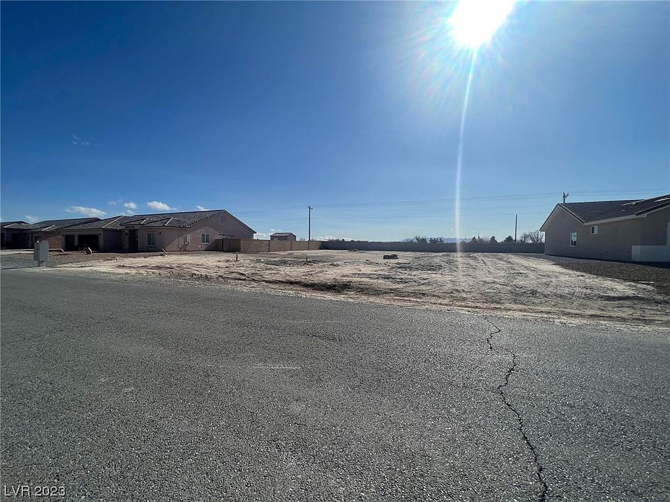 1st image of 4601 Honey Locust Dr