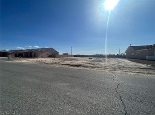 4601 Honey Locust Dr, Pahrump, NV 89061