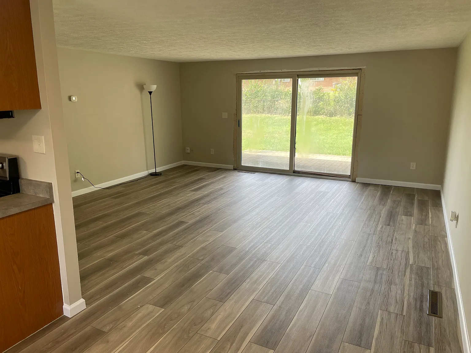 4 bed, 1404 sqft, $1,800 — Photo 4