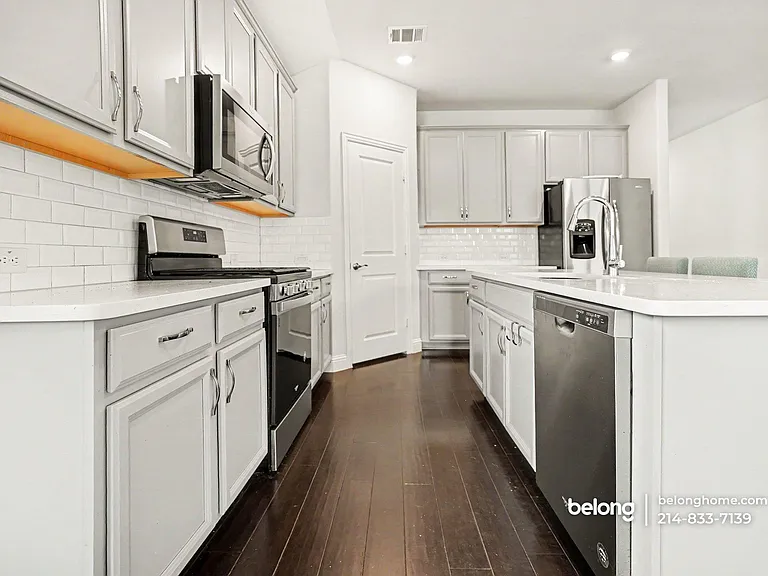 242 Maverick Ct — Photo 4