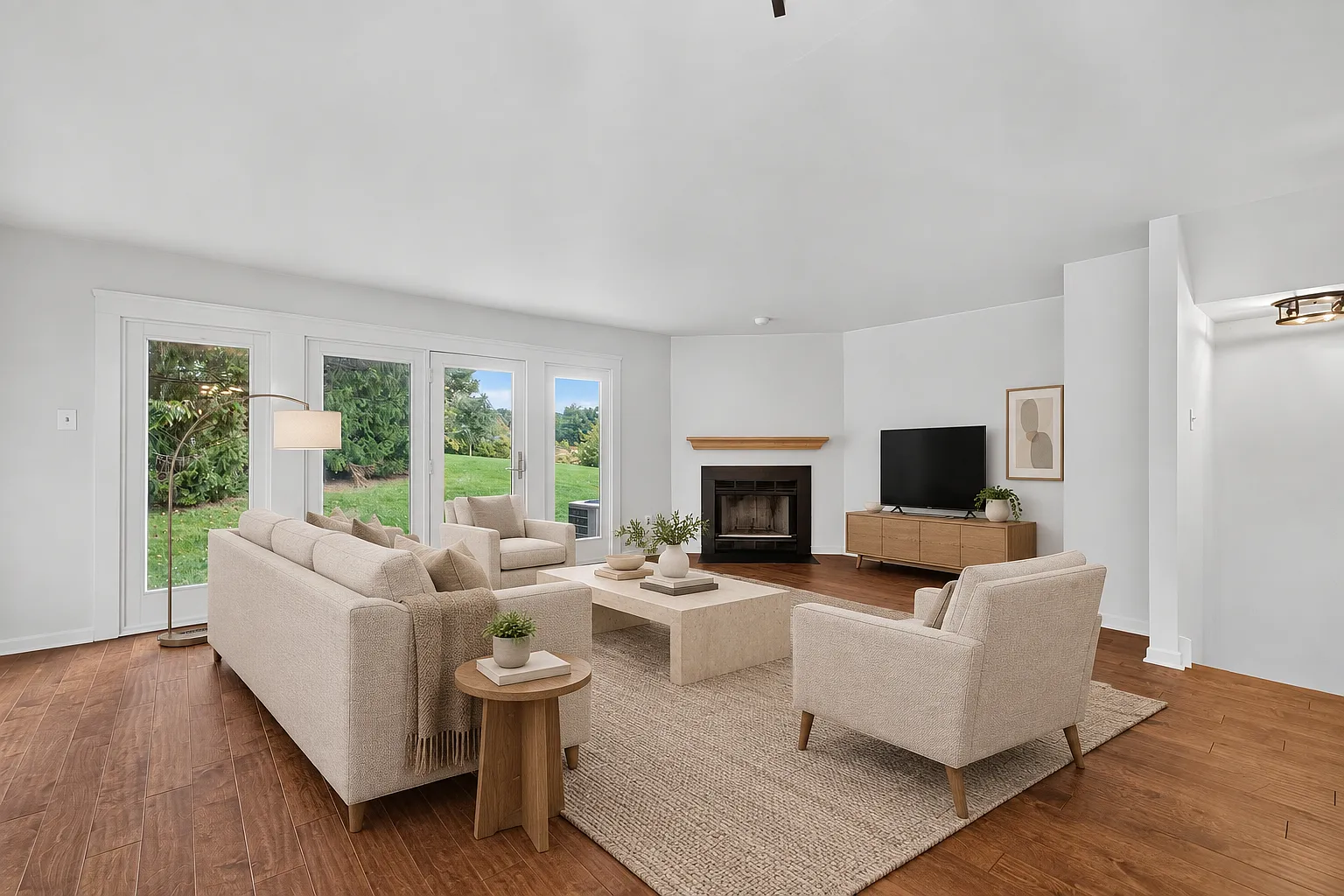 4 bed, 2.5 bath, 1658 sqft, $2,850 — Photo 3