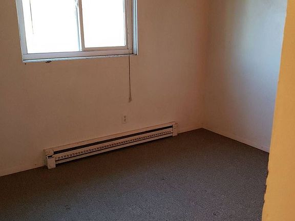 4th image of 827 N Grand Ave APT 24