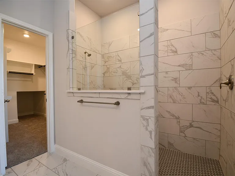 19718 Dwight Eisenhower Dr — Photo 25