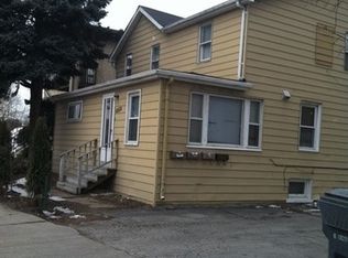 7800 Ogden Ave, Lyons, IL 60534