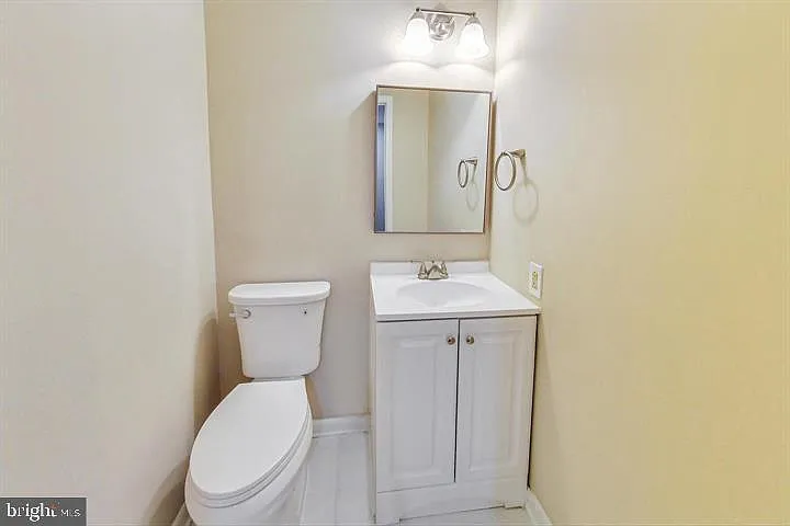 6415 Old Scotts Ct — Photo 16