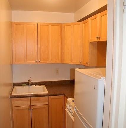 3rd image of 25 W 13th St #6E-N