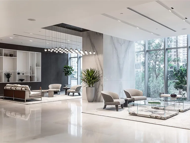 300 Biscayne Blvd #2605 — Photo 2
