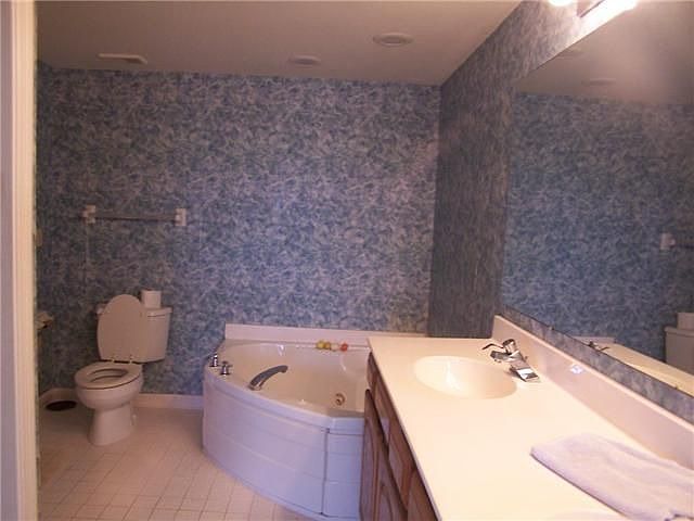 2nd image of 13105 Vanderbilt Dr #403-4