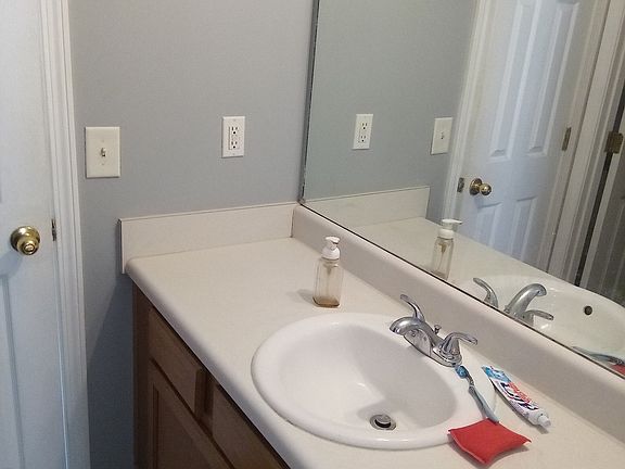 Shared bathroom sink