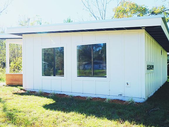 3rd image of 7954 Mattox Ave