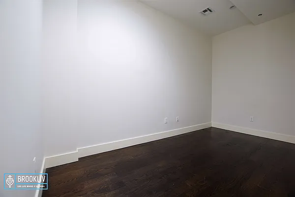 Rented by null | media 16