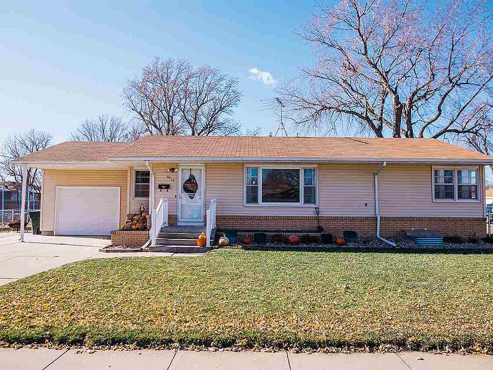 1st image of 3012 L Ave
