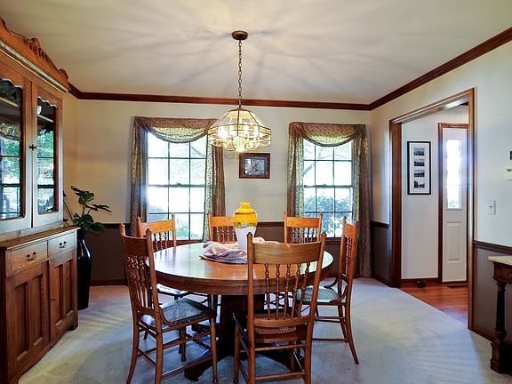 4th image of 432 Prairie Knoll Dr