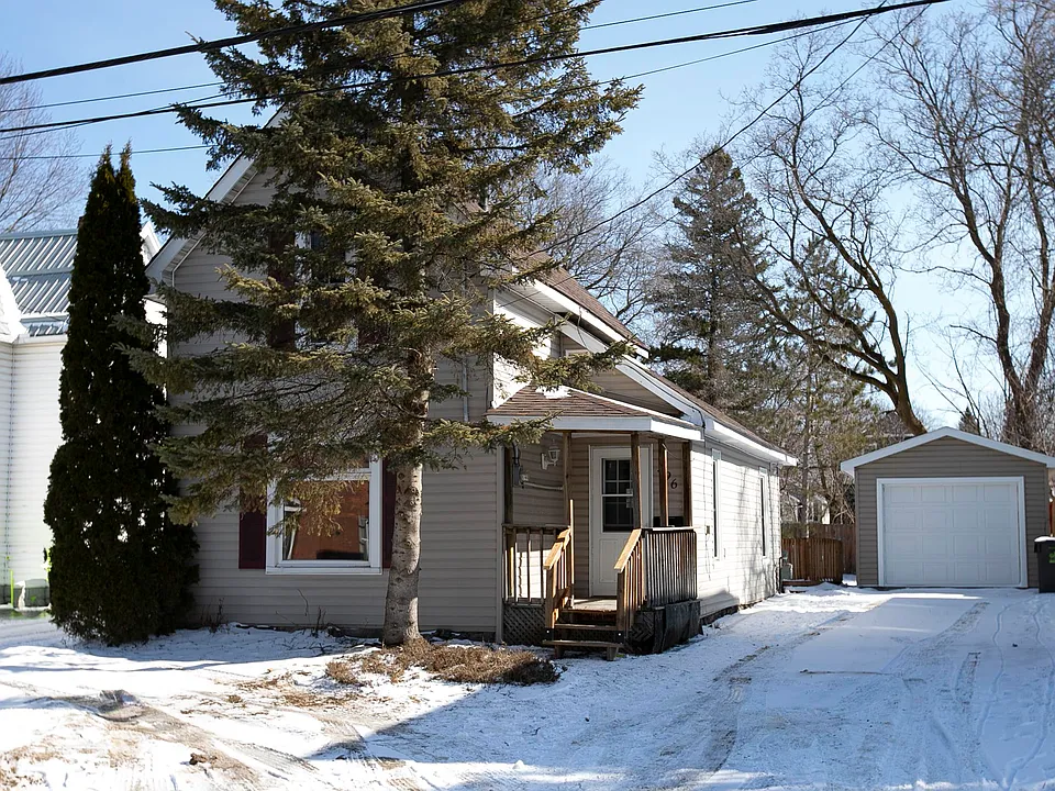 396 John St #1