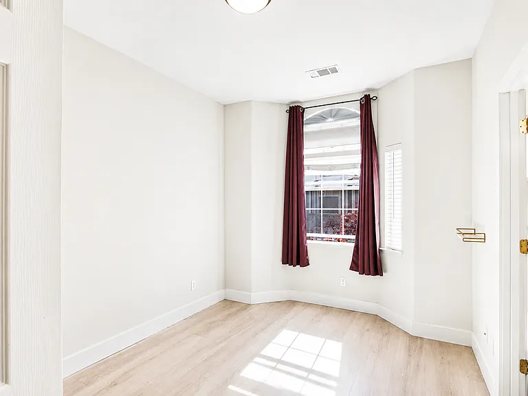 2414 Falk Ct — Photo 8