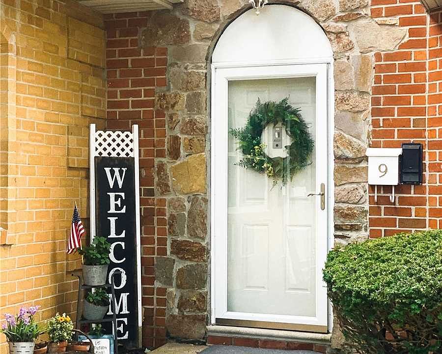 1st image of 7 Glen Hollow Dr APT B9