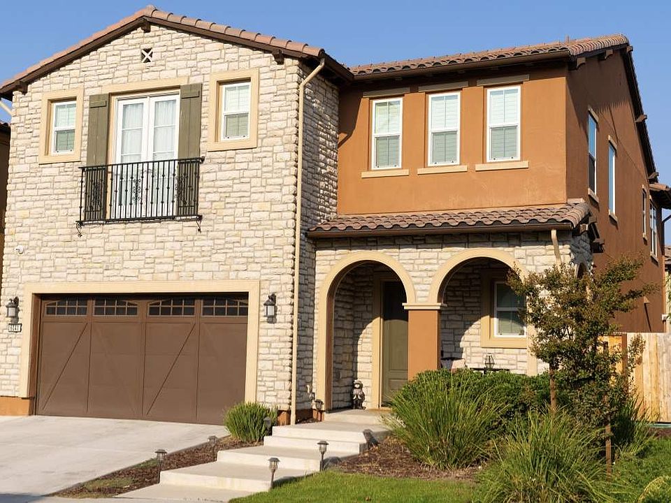 2nd image of 6041 Alpine Blue Dr