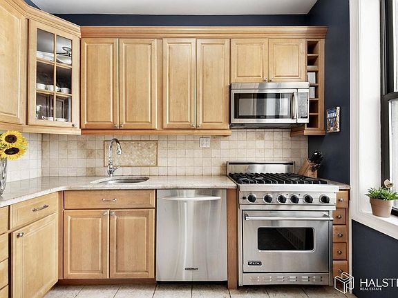 3rd image of 101 W 81st St APT 501