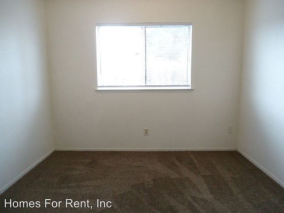 5th image of 274 Springville Ct APT D