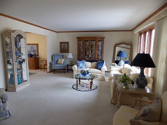 3rd image of 2352 E Bradshire Ct