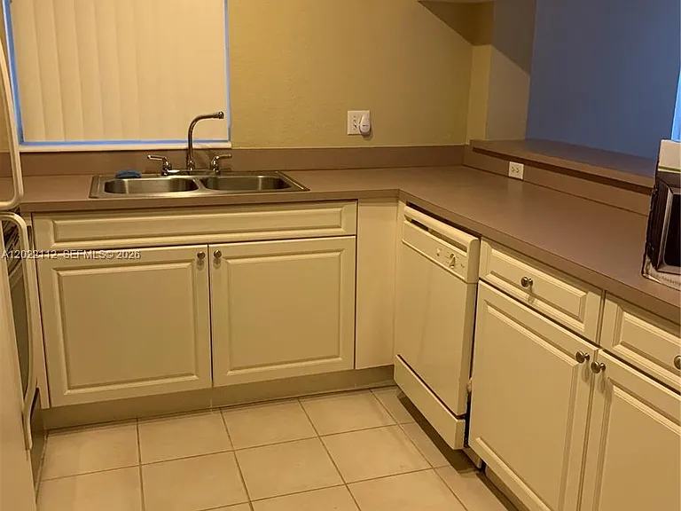 6572 W Sample Rd #6572 — Photo 2