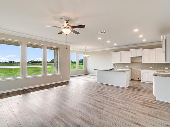3rd image of 3271 Fairwood Ln