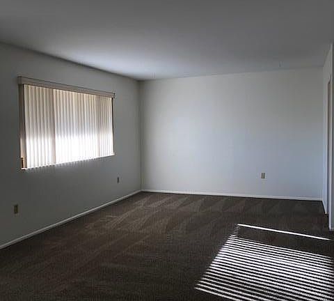 5th image of 10214 W Pinehurst Dr