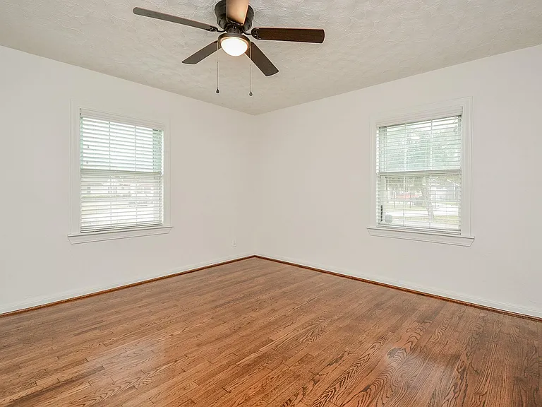 6422 Sherwood Dr — Photo 18
