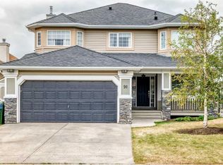 91 N Sienna Park Ter SW, Calgary, AB T3H 3L3