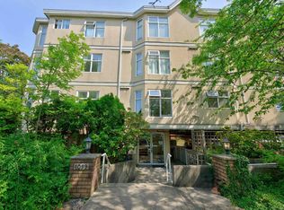 1099 W 71st Ave #301, Vancouver, BC V6P 6Y5