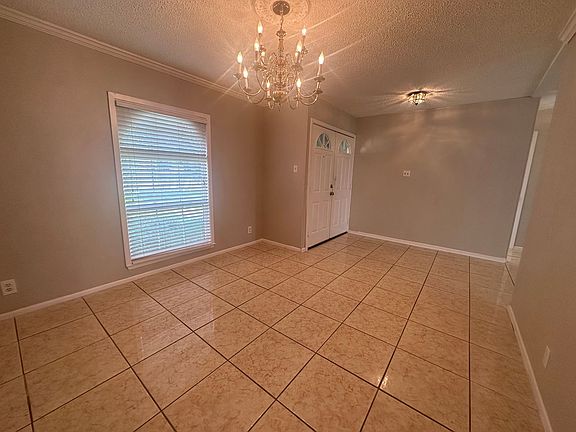 4th image of 502 Erna Dr