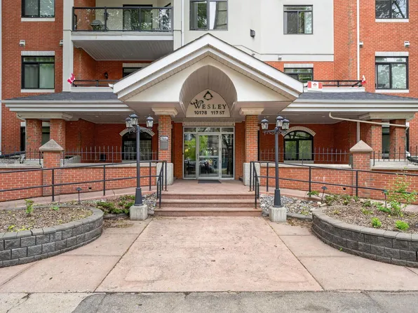 10178 117th St NW #205, Edmonton, AB T5K 2X9