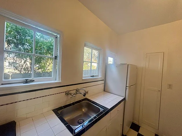 2448 Adams Ave #6 — Photo 20
