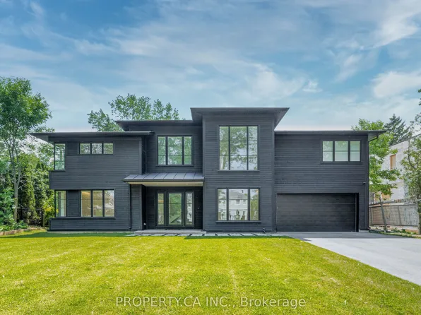 14 Belvedere Dr, Oakville, ON L6L 4B6