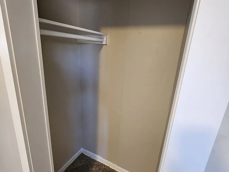 2854 W Walnut St — Photo 12