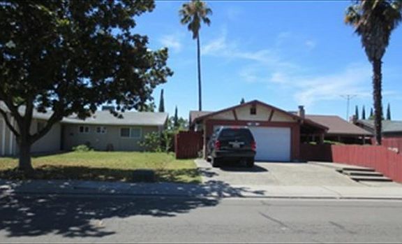 4th image of 1818 Westmora Ave