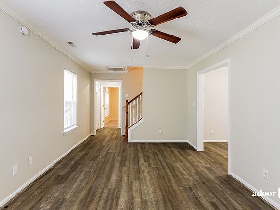 4th image of 1136 Oak Creek Trl