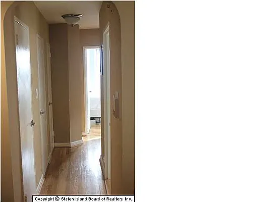 Sold by CENTURY 21 Papp Realty, Corp. | media 29