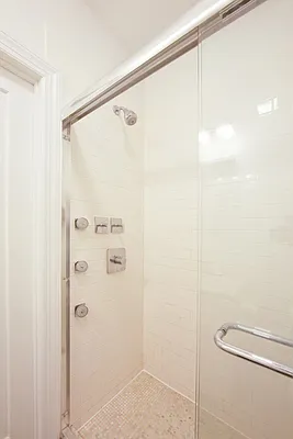 Sold by Rand Realty NY | media 6