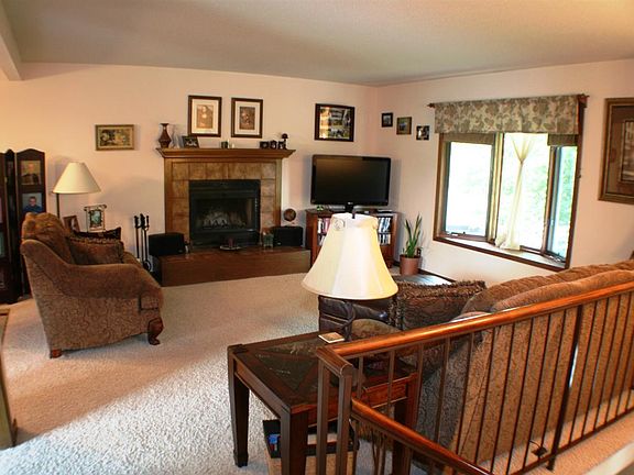 2nd image of 327 N Oakwood Ct