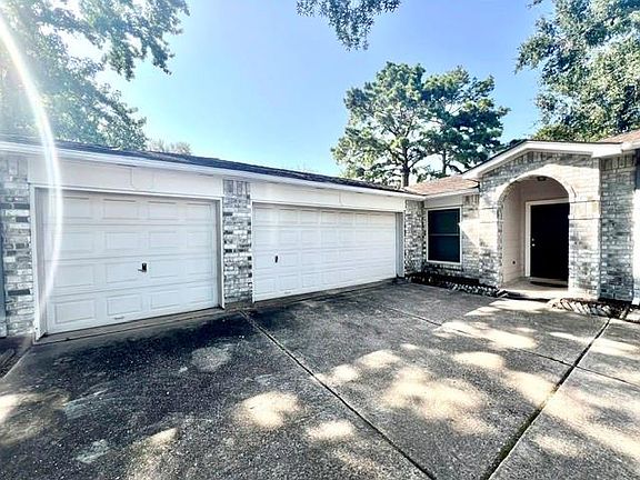 2nd image of 28703 Loddington St