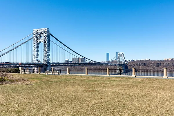 Sold by Re/Max In The City | media 42