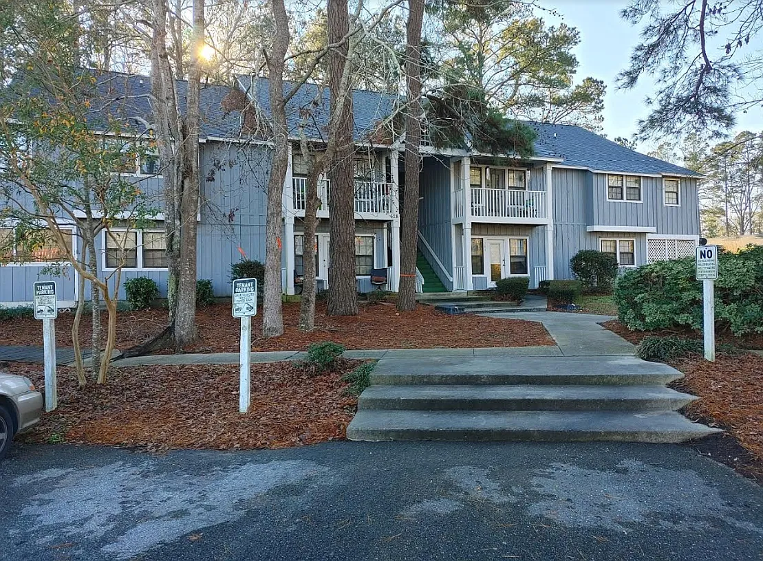 2 bed, 1000 sqft, $1,250 — Photo 1