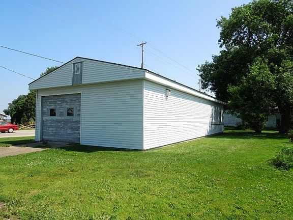 4th image of 453 Winnebago Dr