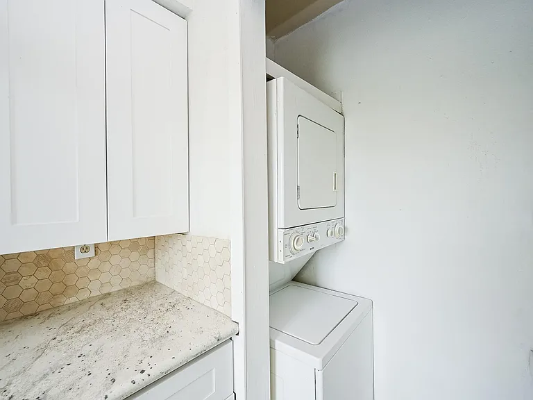 3900 Woodchase Dr #86 — Photo 15