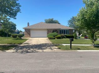 8800 Butler Ct, Orland Park, IL 60462